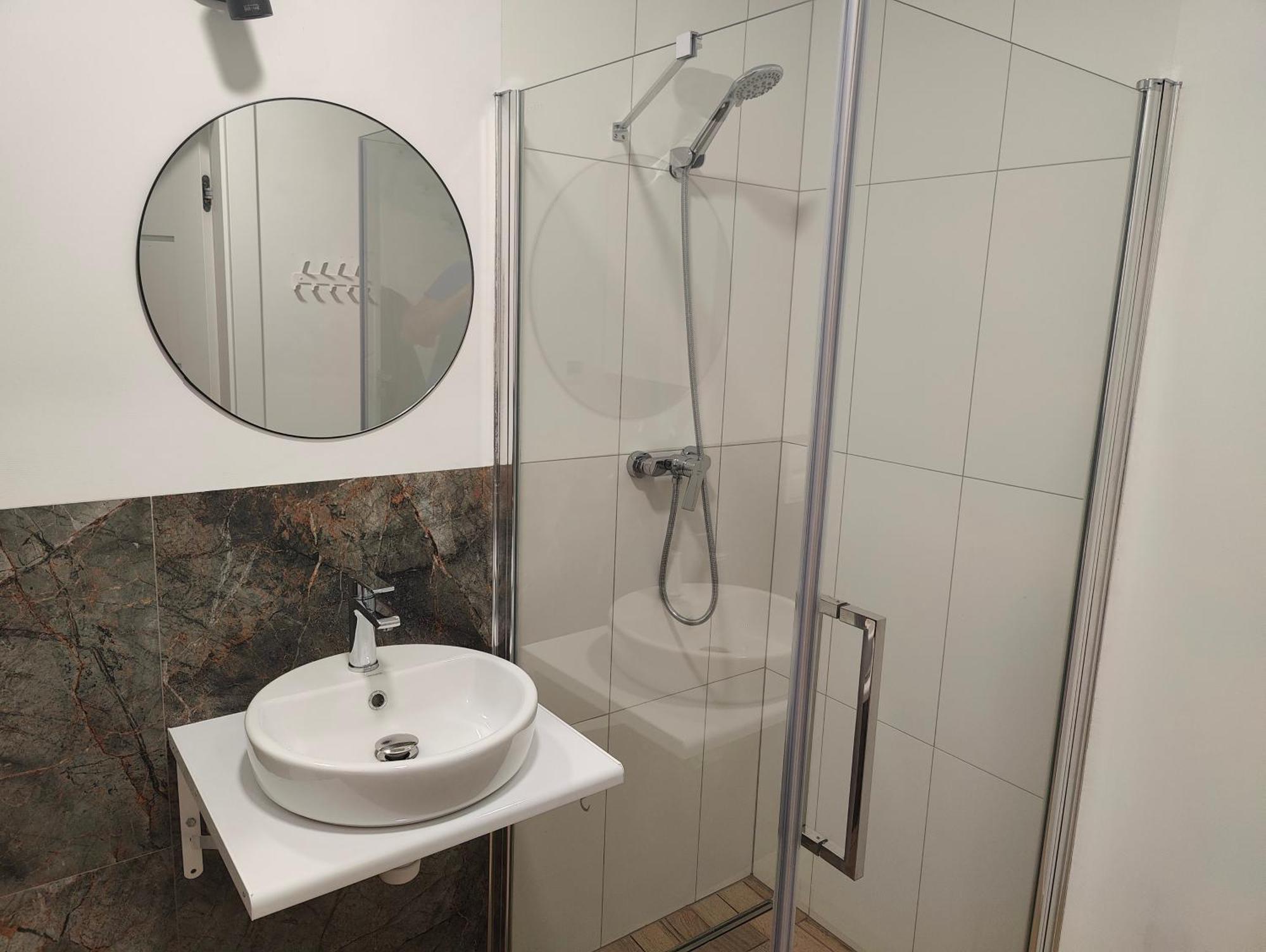 Turkusowa Kamienica Apartment Pierwoszyno ภายนอก รูปภาพ