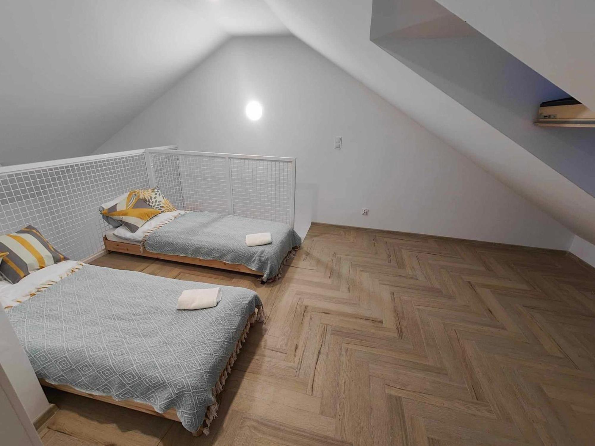 Turkusowa Kamienica Apartment Pierwoszyno ภายนอก รูปภาพ